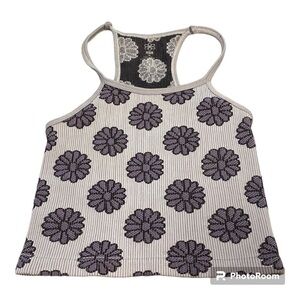 Aura flowered crop top. Stretchy material. S/M